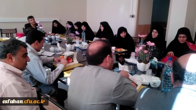 جلسه هم اندیشی مشاوران و سرپرستان پردیس ها و مراکز تابعه پیرامون کارنامه سلامت روحی روانی دانشجویان