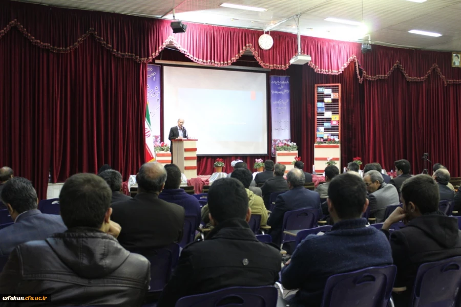 همایش گرامیداشت هفته پژوهش با حضور مسئولین و اساتید دانشگاه فرهنگیان استان اصفهان