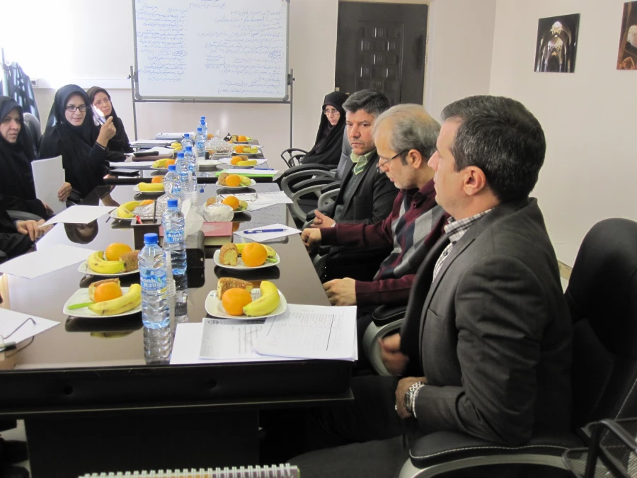 پنجمین نشست کمیته علمی - اجرایی دومین همایش ملی تربیت معلم در مدیریت امور پردیس های استان اصفهان