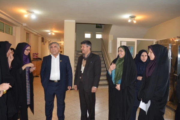 بازدید دکتر قنبری، معاون دانشجویی دانشگاه فرهنگیان از پردیس فاطمه زهرا(س) و مرکز آموزش عالی شهید رجایی استان اصفهان