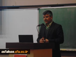 دکتر شهرام عروف زاد سرپرست مدیریت اموراستانی دانشگاه فرهنگیان اصفهان ،در دومین مرحله مدرسه زمستانی ریاضی