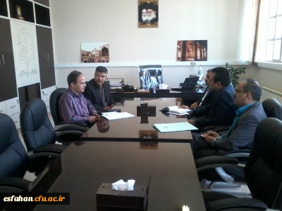 نشست مشترک سرپرست امور پردیس های استانی دانشگاه فرهنگیان با مدیر شعب بانک تجارت استان اصفهان