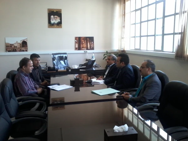 نشست مشترک سرپرست امور پردیس های استانی دانشگاه فرهنگیان و مدیر شعب بانک تجارت استان اصفهان