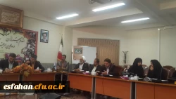نشست مشترک سرپرست امور پردیس های استان اصفهان با  فرماندار کاشان و مسوولان اداره آموزش و پرورش شهر کاشان