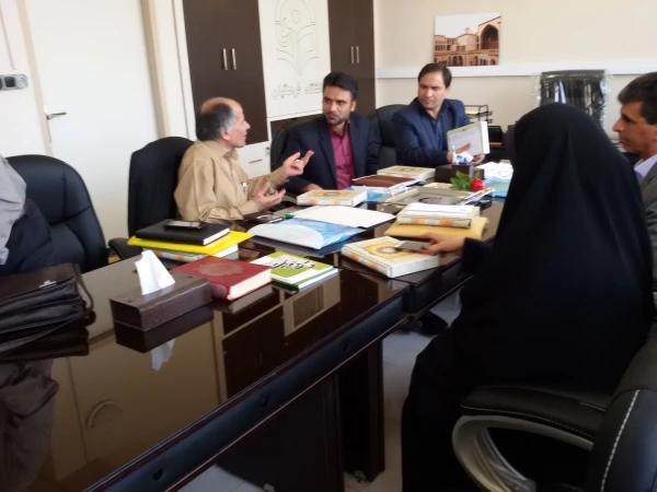 نشست مشترک سرپرست امور پردیس های استانی ومعاون آموزشی اداره کل آموزش و پرورش در کمیته استانی طرح تعالی مدیریت مدرسه