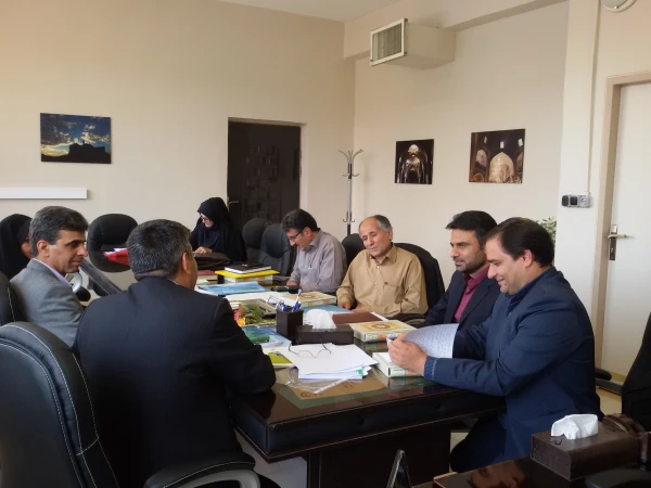 نشست مشترک سرپرست امور پردیس های استانی ومعاون آموزشی اداره کل آموزش و پرورش در کمیته استانی طرح تعالی مدیریت مدرسه