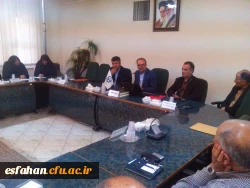 نشست مدیر کل خدمات آموزشی دانشگاه فرهنگیان  با جمعی از اساتید پردیس های استان اصفهان