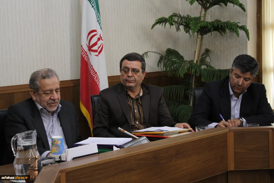 اولین جلسه هیأت امنای استانی دانشگاه فرهنگیان اصفهان برگزار گردید