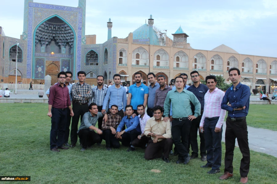 بازدید مهارت آموزان ماده 28 از مجموعه تاریخی میدان امام اصفهان دیار گنبدهای فیروزه ای