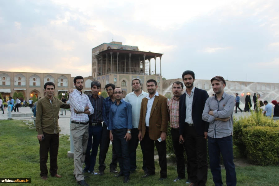 بازدید مهارت آموزان ماده 28 از مجموعه تاریخی میدان امام اصفهان دیار گنبدهای فیروزه ای