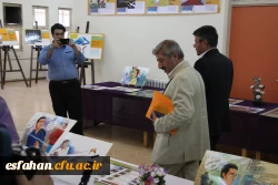 دکتر کیانی معاونت نظارت، ارزیابی و تضمین کیفیت در بازدید از نمایشگاه آسیب شناسی اجتماعی