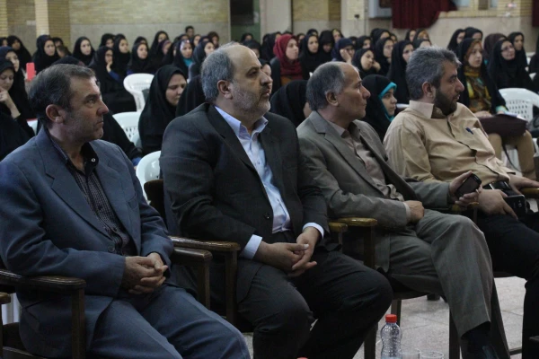 حضور مصطفی هادی زاده دبیر شورای مبارزه با مواد مخدر استان اصفهان در جمع مهارت آموزان ماده 28