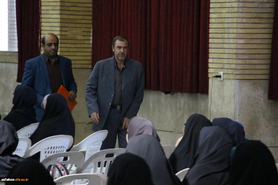 حضور دکتر رضایی رییس اداره مطالعات فرهنگی و اجتماعی دانشگاه فرهنگیان در نخستین دوره فرهنگی اجتماعی مهارت آموزان ماده