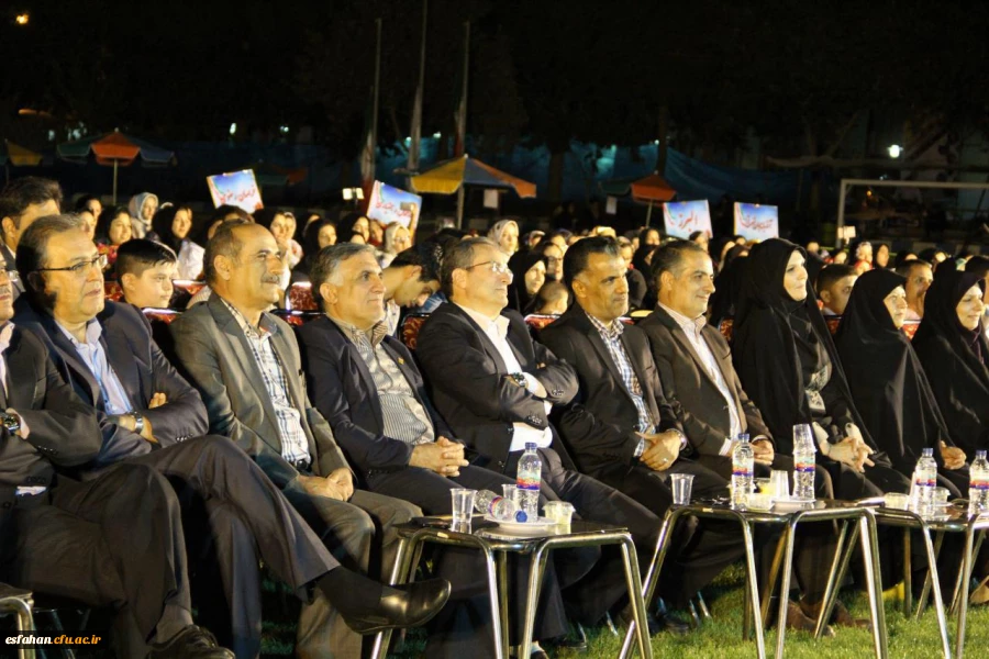 با حضور سرپرست دانشگاه فرهنگیان ومعاونت اموردانشجویی                                                                                                  
افتتاحیه نخستین جشنواره کشوری ورزش های همگانی و بازی های بومی محلی برگزار گردید