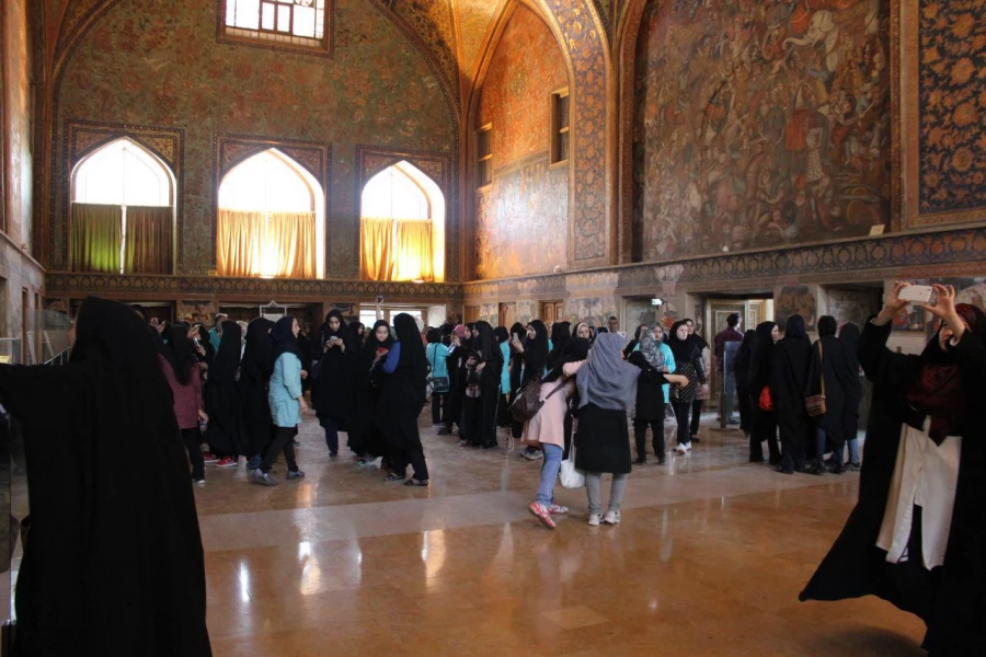 یک روز به یاد ماندنی اصفهان گردی در دومین روز نخستین جشنواره ورزش های همگانی و بازی های بومی و محلی