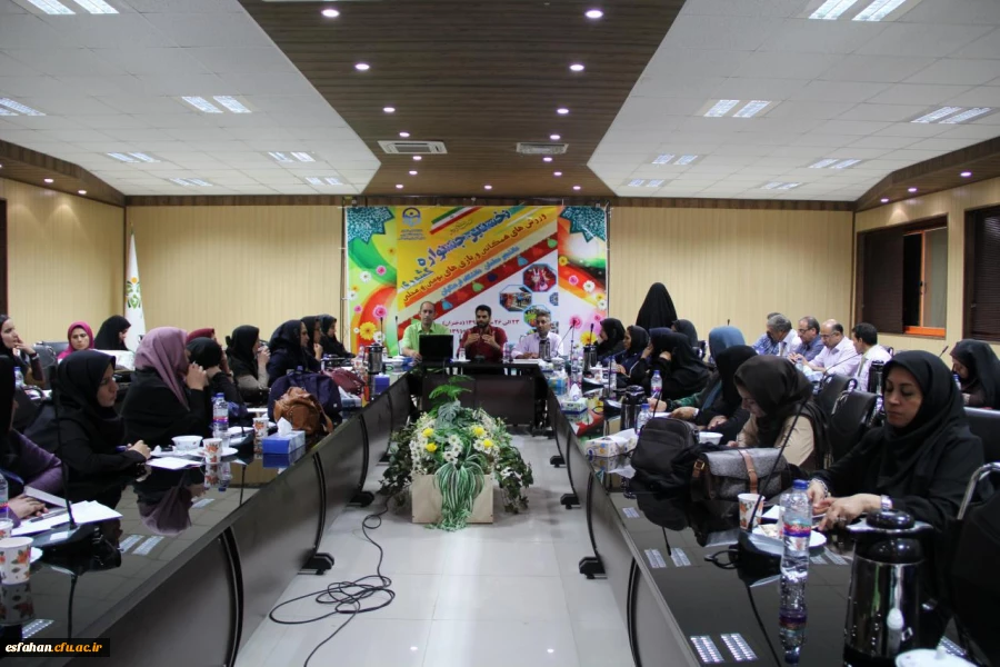 برگزاری کارگاه های آموزشی در حاشیه نخستین جشنواره ورزش های همگانی و بازی های بومی و محلی