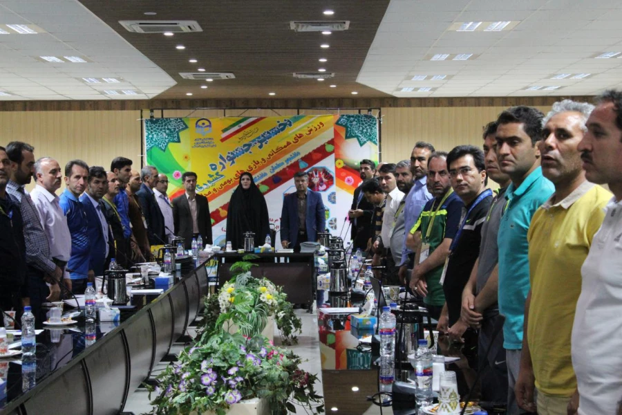 جلسه هماهنگی و قرعه کشی نخستین جشنواره ورزش های همگانی و بازی های بومی و محلی با حضور مسئولین، مربیان و سرپرستان