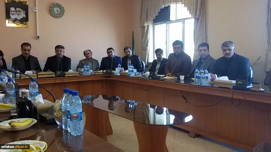 دکتر عروف زاد در نشست مسئولین دانشگاه فرهنگیان و معاونین و مدیران مناطق ششگانه آموزش و پرورش استان:
کارورزی بخشی از فرایند توسعه شایستگی های حرفه ای معلم است