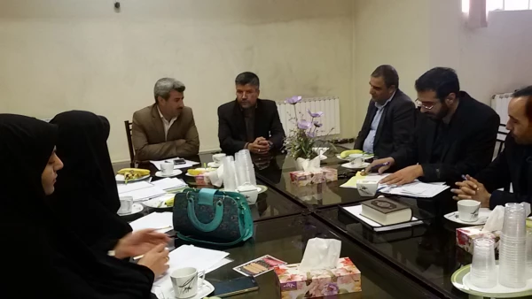 دکترعروف زاد درجمع کارشناسان فرهنگی استان :

به عنوان یک وظیفه حرفه ای دانشجو معلمان باید چند بعدی تربیت شوند.