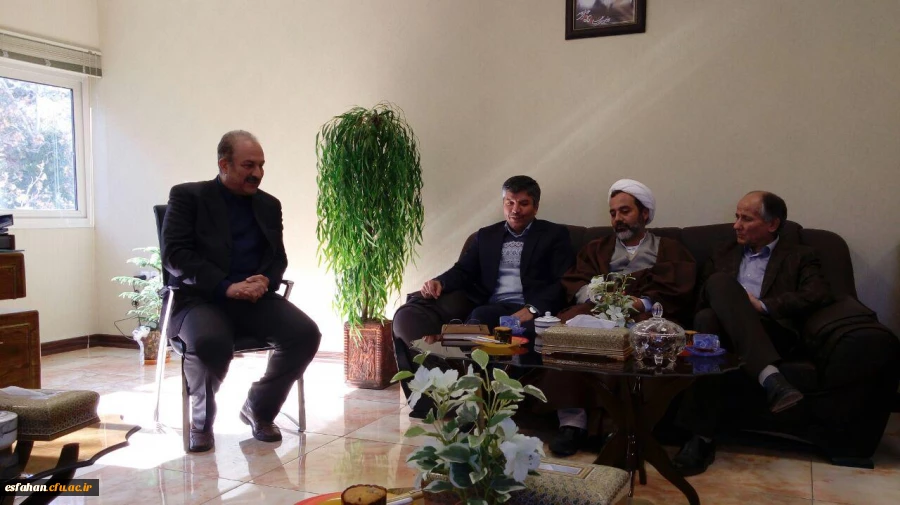 نشست مشترک سرپرست مدیریت امور پردیس های استان و ریاست دانشگاه فنی حرفه ای شهید مهاجر