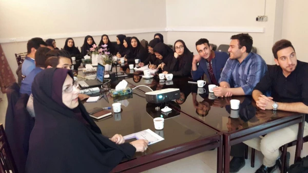 حضور دانشجویان شوراهای صنفی استان اصفهان در نشست بادکترمهرمحمدی سرپرست دانشگاه فرهنگیان