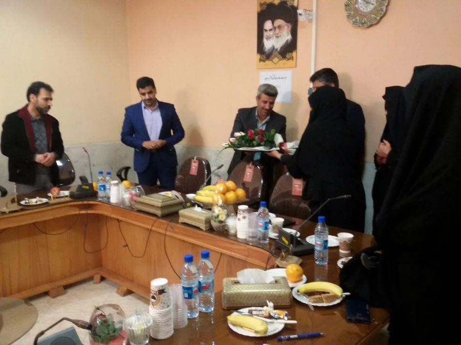 با حضور دکتر عروف زاد سرپرست مدیریت امور پردیس های استان اصفهان انجام شد :