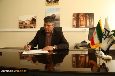 دکتر عروف زاد در مصاحبه با خبرنگاران صدا وسیمای  جمهوری اسلامی ایران : 
حرکت بدون بستر علمی وپژوهشی توجیه علمی  ندارد .