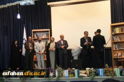 قائم مقام سرپرست دانشگاه فرهنگیان در مراسم تجلیل از پژوهشگران دانشگاه فرهنگیان اصفهان :

عملی کردن روحیه پژوهشگری یکی از نیازهای اساسی در نظام دانشگاهی کشور بوده که باید در روش های آموزشی تبیین شود.