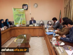 دکتر تاجیک اسمعیلی قائم مقام دانشگاه فرهنگیان کشور در جمع اصحاب رسانه اصفهان:
دانشجوی دانشگاه فرهنگیان باید بتواند پژوهشگر باشد واین بدان معنا ست که فرهنگ پژوهش و روح تتبع و عطش یادگیری باید در دانشجو معلم وجود داشته باشد