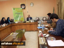 دکتر تاجیک اسمعیلی قائم مقام دانشگاه فرهنگیان کشور در جمع اصحاب رسانه اصفهان:
دانشجوی دانشگاه فرهنگیان باید بتواند پژوهشگر باشد واین بدان معنا ست که فرهنگ پژوهش و روح تتبع و عطش یادگیری باید در دانشجو معلم وجود داشته باشد