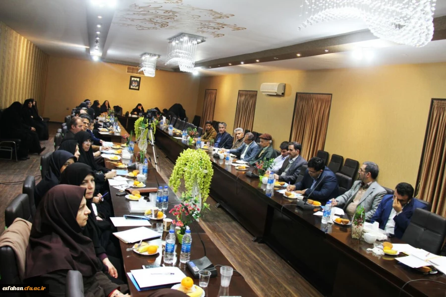 تصاویر مربوط به برگزاری کرسی یونسکو با  ((عنوان معلمان به مثابه یادگیرندگان مادام العمر ))