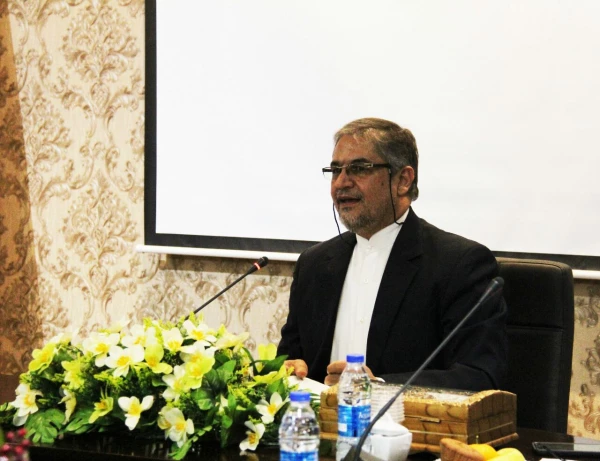 برگزاری کرسی یونسکو با عنوان ( معلمان به مثابه یادگیرندگان مادام العمر ) دراصفهان