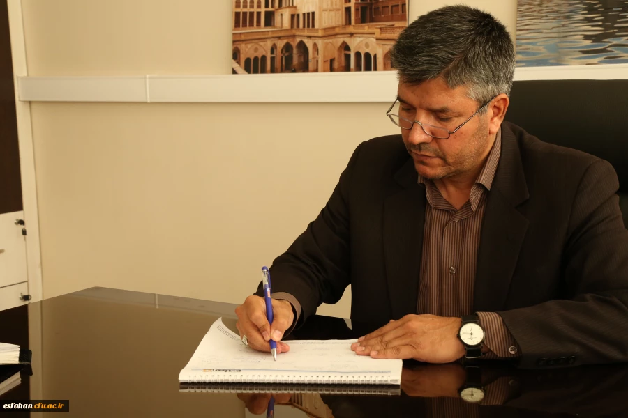 دکتر عروف زادسرپرست امور پردیس های استان اصفهان

در نشست  هم اندیشی دبیران دفاتر نهاد نمایندگی مقام معظم رهبری  دانشگاه های استان