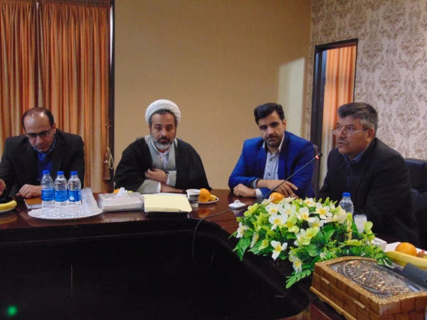 دکتر عروف زاد سرپرست امور پردیس های استان اصفهان

در نشست  هم اندیشی دبیران دفاتر نهاد نمایندگی مقام معظم رهبری  دانشگاه های استان