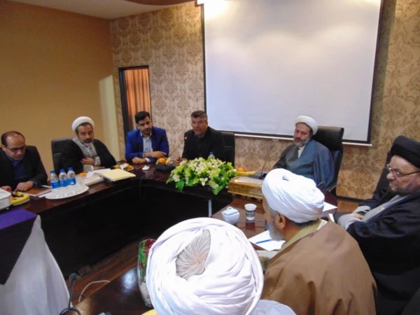 دکتر عروف زاد سرپرست امور پردیس های استان اصفهان

در نشست  هم اندیشی دبیران دفاتر نهاد نمایندگی مقام معظم رهبری  دانشگاه های استان