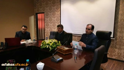 دکتر عروف زاد سرپرست مدیریت امور پردیس های استانی در دوره منطقه ای آموزش حقوقی مدیران (1):
هریک از کارکنان دانشگاه با توجه به گستره فعالیت ها خود باید از مسائل حقوقی مربوط به مسئولیت و حوزه فعالیت خود آگاهی داشته باشند .