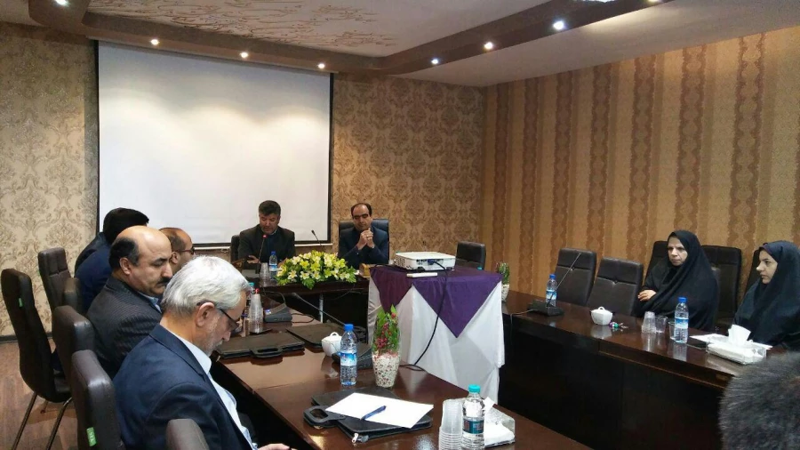 دکتر عروف زاد سرپرست مدیریت امور پردیس های استانی در دوره منطقه ای آموزش حقوقی مدیران (1):
هریک از کارکنان دانشگاه با توجه به گستره فعالیت ها خود باید از مسائل حقوقی مربوط به مسئولیت و حوزه فعالیت خود آگاهی داشته باشند .