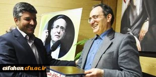 در اختتامیه نشست مدیران استانی در بوشهر انجام شد:
معرفی مدیران برتر استانی