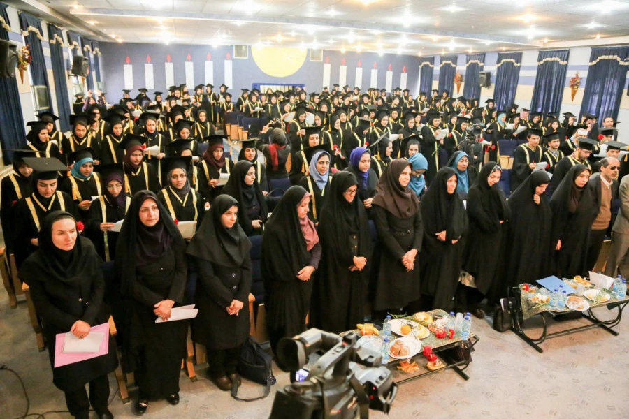 با حضور دکتر عروف زاد سرپرست مدیریت امور پردیسهای استان
نخستین دوره جشن دانش آموختگی دانشگاه فرهنگیان اصفهان برگزار شد