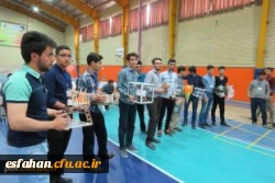 برگزاری نخستین دوره مسابقه نجات تخم مرغ توسط دانشجویان عضو انجمن فیزیک دانشگاه فرهنگیان استان اصفهان