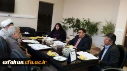 با حضور دکتر عروف زاد نشست ترویج و توسعه ی فرهنگ اقامه نماز در اصفهان برگزار شد.