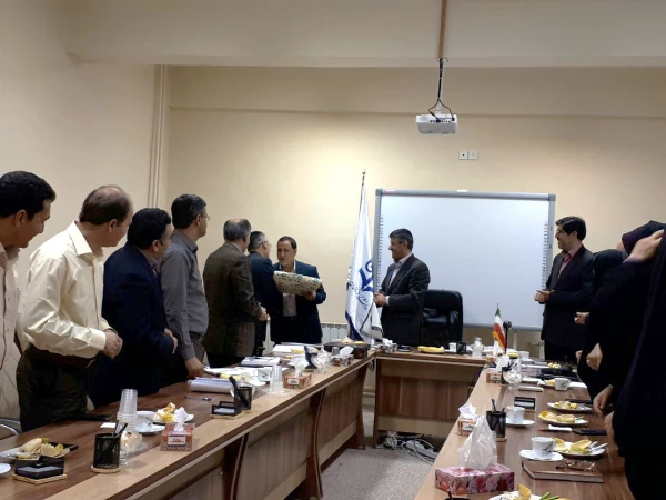 به مناسبت کسب  رتبه برتر استانی  برگزار شد.
 مراسم تقدیر وتجلیل کارشناس مسئول حراست  مدیریت امور پردیس های استان اصفهان