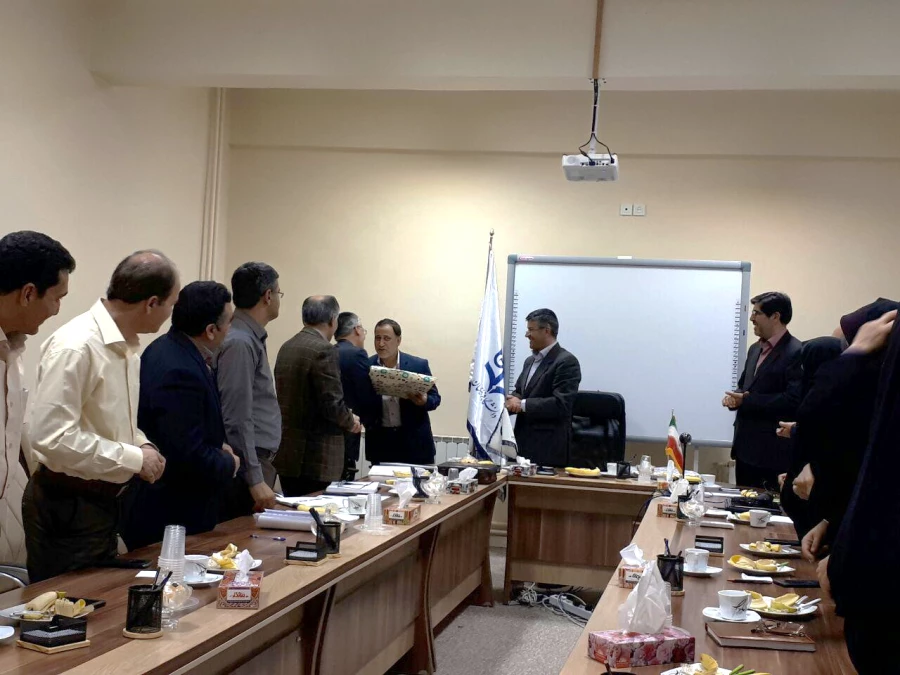 به مناسبت کسب  رتبه برتر استانی  برگزار شد.
 مراسم تقدیر وتجلیل کارشناس مسئول حراست  مدیریت امور پردیس های استان اصفهان