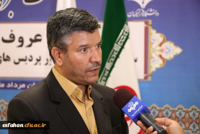 دکتر عروف زاده در ایام انتخاب رشته داوطلبان ورود به دانشگاه ها در گفتگو با شبکه خبر استانی:

نیاز به معلمانی داریم که دارای هوش تجربی و تاملی باشند، معلم باید نقش مربی و رهبر را در کلاس ایفا کند .