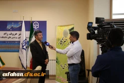 دکتر عروف زاده در ایام انتخاب رشته داوطلبان ورود به دانشگاه ها در گفتگو با شبکه خبر استانی: 

نیاز به معلمانی داریم که دارای هوش تجربی و تاملی باشند، معلم باید نقش مربی و رهبر در کلاس را ایفا کند .