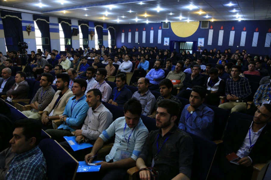 دکتر عروف زاد سرپرست مدیریت پردیس های 
معلمان در قبال بیش از 98 درصد افراد مسؤولیت اجتماعی دارند/ مفاهیم را با زبان برنده رسانه بر جان افراد نشاند