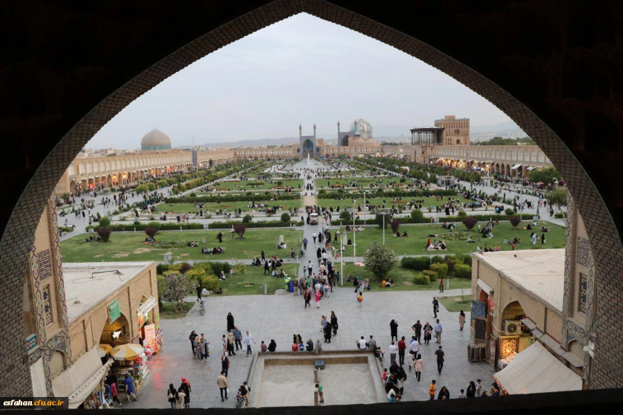 اصفهان زیبا میزبان دانشجو معلمان و اساتید دانشگاه فرهنگیان سراسر کشور
بازدید از اماکن تاریخی و جاذبه های گردشگری استان اصفهان در دوره فیلم سازی