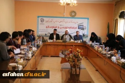 حجت الاسلام و المسلمین عابدی سرپرست معاونت فرهنگی و اجتماعی دانشگاه فرهنگیان در جمع اصحاب رسانه اصفهان:
دانشجو معلمان ما باید مهارت های معلمی و منش معلمی را در دانشگاه فرهنگیان فراگیرند واین مهارت اگر نیست باید ایجاد شود و اگر وجود دارد باید تقویت شود.