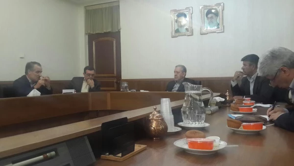 با حضور استاندار اصفهان جلسه هیات امنا دانشگاه فرهنگیان برگزار شد.