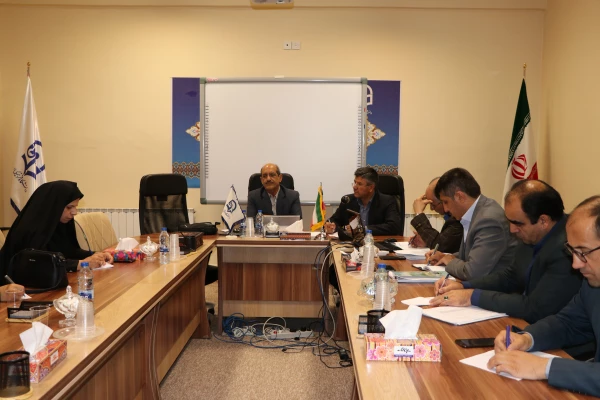 با حضور دکتر تاجیک اسمعیلی قائم مقام دانشگاه فرهنگیان برگزار شد

    نشست و هم اندیشی منطقه 7 کشوری درمدیریت امور پردیس های استان اصفهان